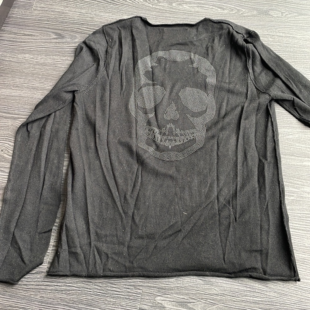 Long sleeve light sweater